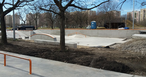 Csepel skate plaza