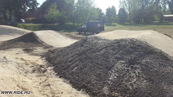 Hamarosan elkészül a pumptrack pálya Fóton  